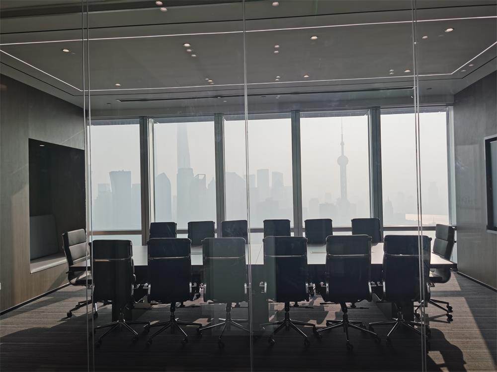 聊聊辦公室裝修怎么選才能讓辦公家具更環保，既貼心又實用。